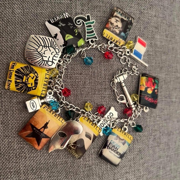 Anime Bracelet Dangling Bracelet New Jewelry - Picture 2 of 3